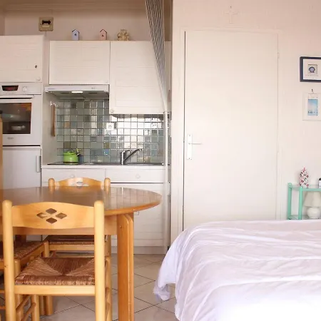 Agreable 4 Pers. Avec Terrasse Et Parking, - Fr-1-245-133 Apartamento *